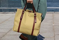 ワンズワーカーの帆布と革のトートバッグ