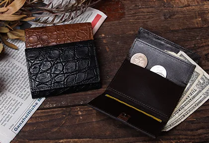 エムピウのコンパクト財布ストラッチョスペリオーレクロコダイル